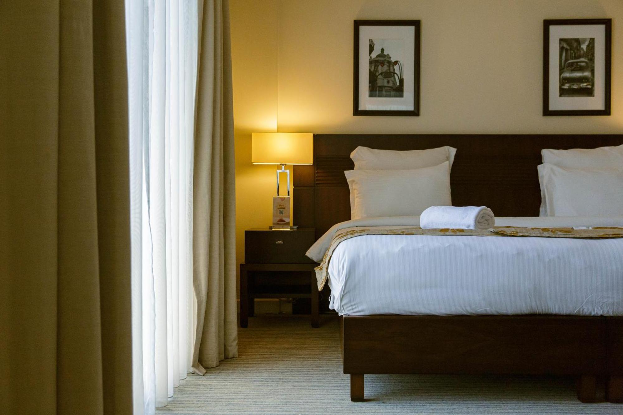 The Parisian Hotel Beirut Eksteriør bilde